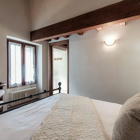 Apartment Lakeframe - By Myhomeincomo