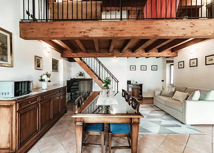 Lakeframe - By Myhomeincomo 아파트 *