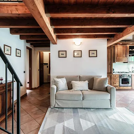 Διαμέρισμα Lakeframe - By Myhomeincomo *