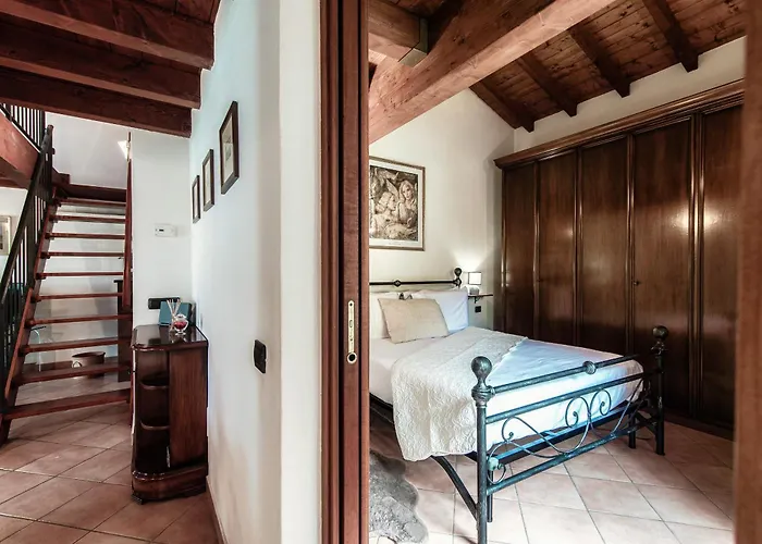 Διαμέρισμα Lakeframe - By Myhomeincomo Blevio